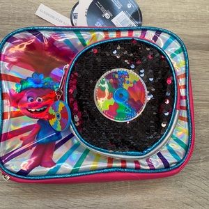Trolls bright and fun lunch bag!